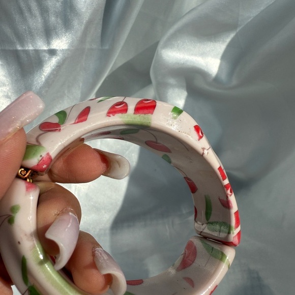FREE PEOPLE Juicey summer strawberry bangle bracelet Arm Candy - Picture 6 of 7